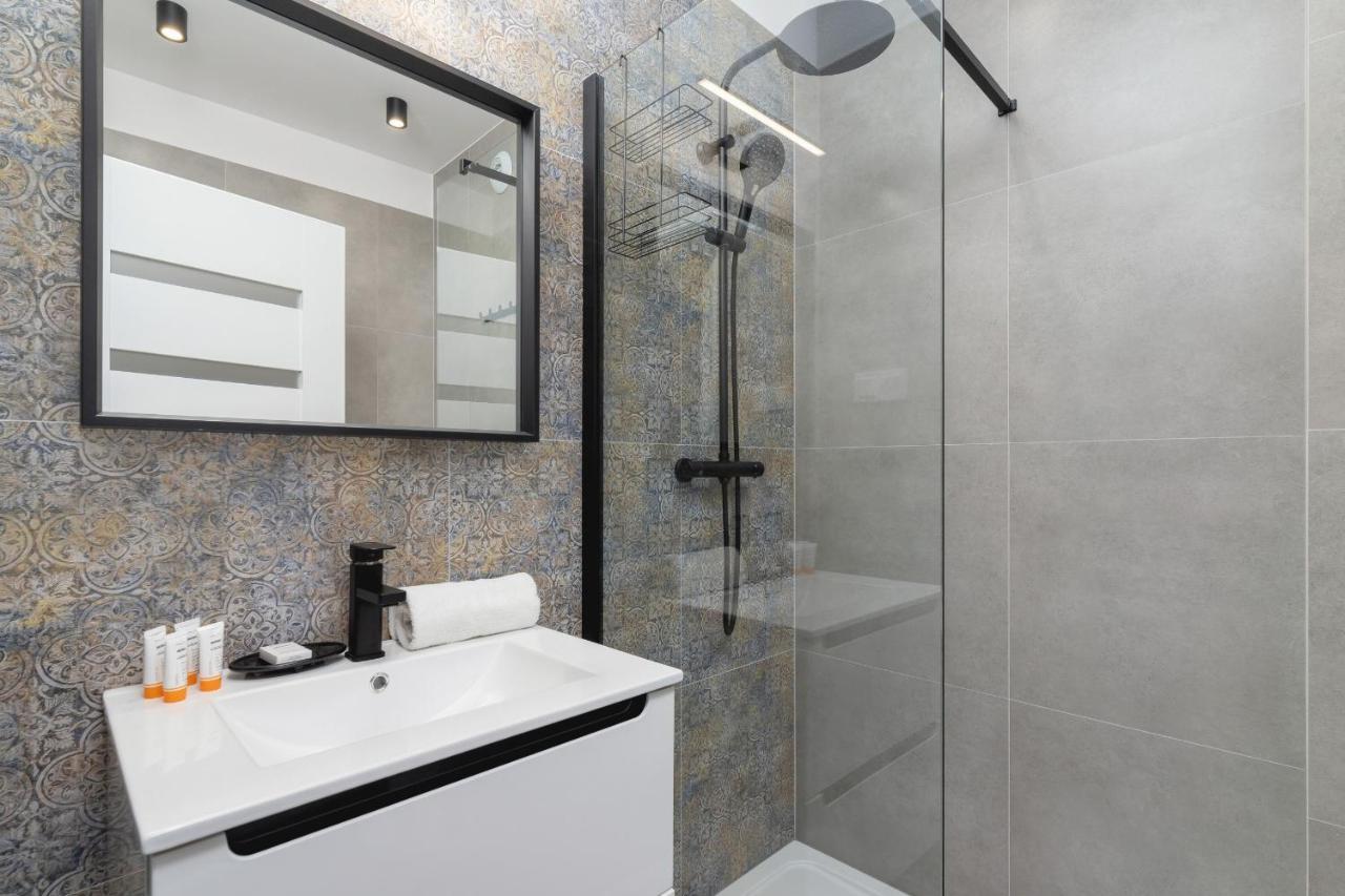 Modern Studio Cracow Rakowicka 14 By Noclegi Renters Kraków Exteriör bild